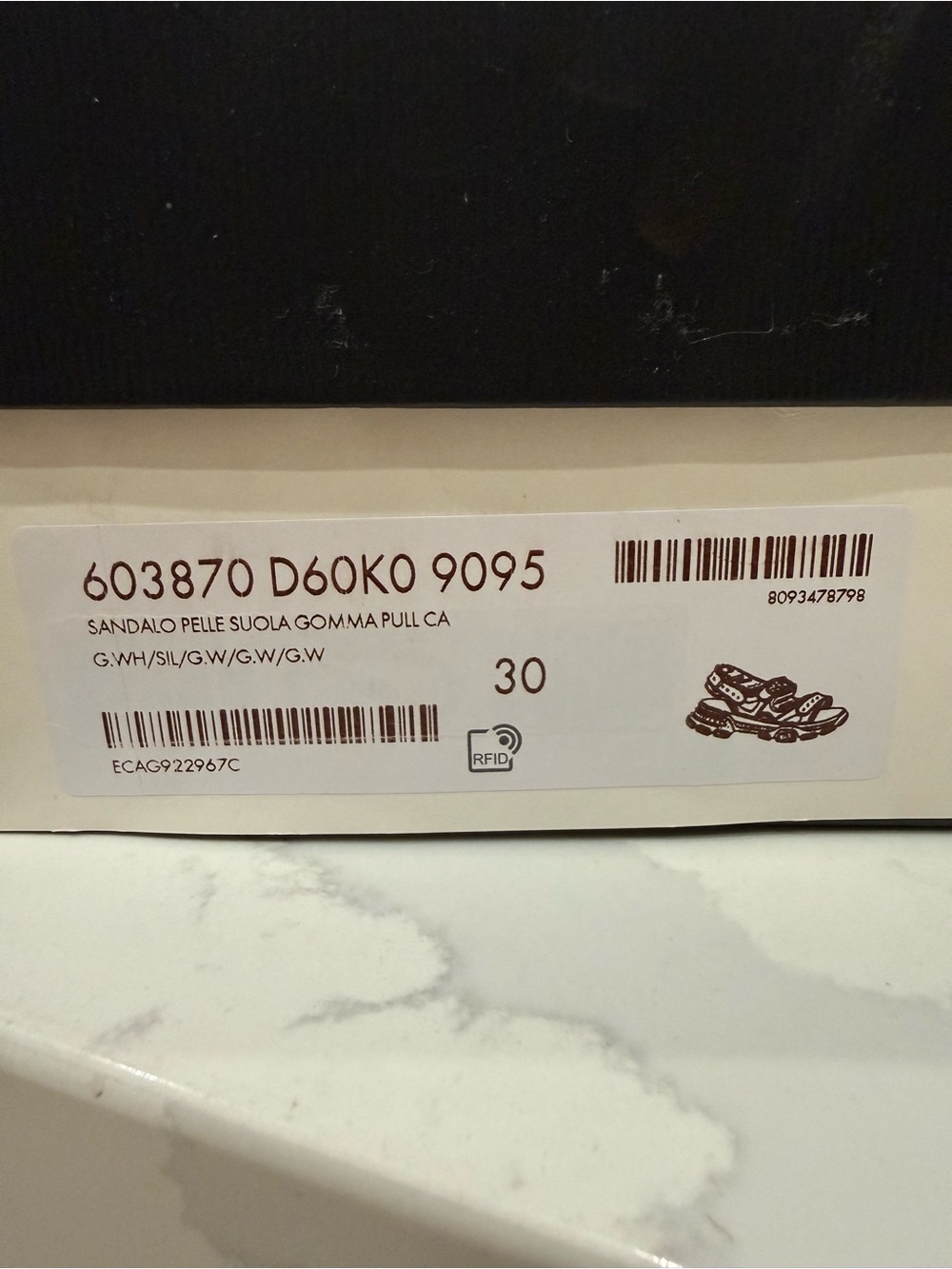 Gucci Kids Gold Sandals with Pink Logo Accents - Picture 10 of 10